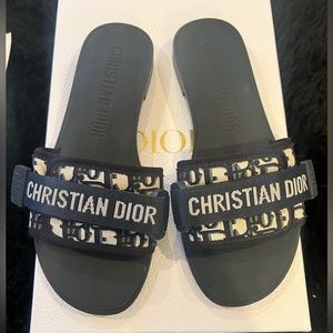 Dior Revolution Slide